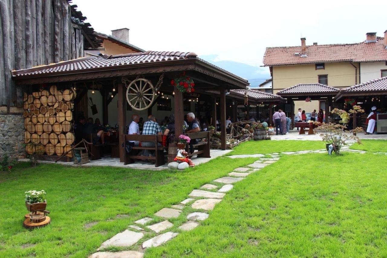 Къща За Гости Бабуч Dobrinishte Esterno foto